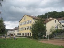 Impression des Ortsteils Eidengesäß - hier die Geisbergschule