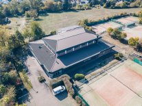 Drohnenaufnahme der Turnhalle in Lützelhausen